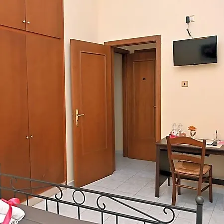 Bed & Breakfast A - I Portici Del Centro 3*